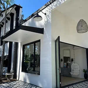 ** Motel Maingate Estados Unidos da América